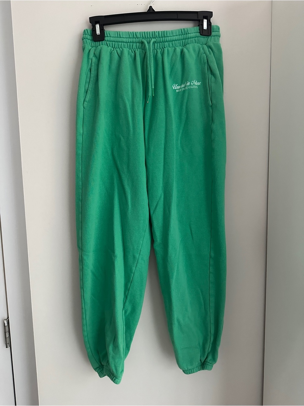 Old Navy Bright Green ‘Unwind in Nature West Coast California’ Joggers